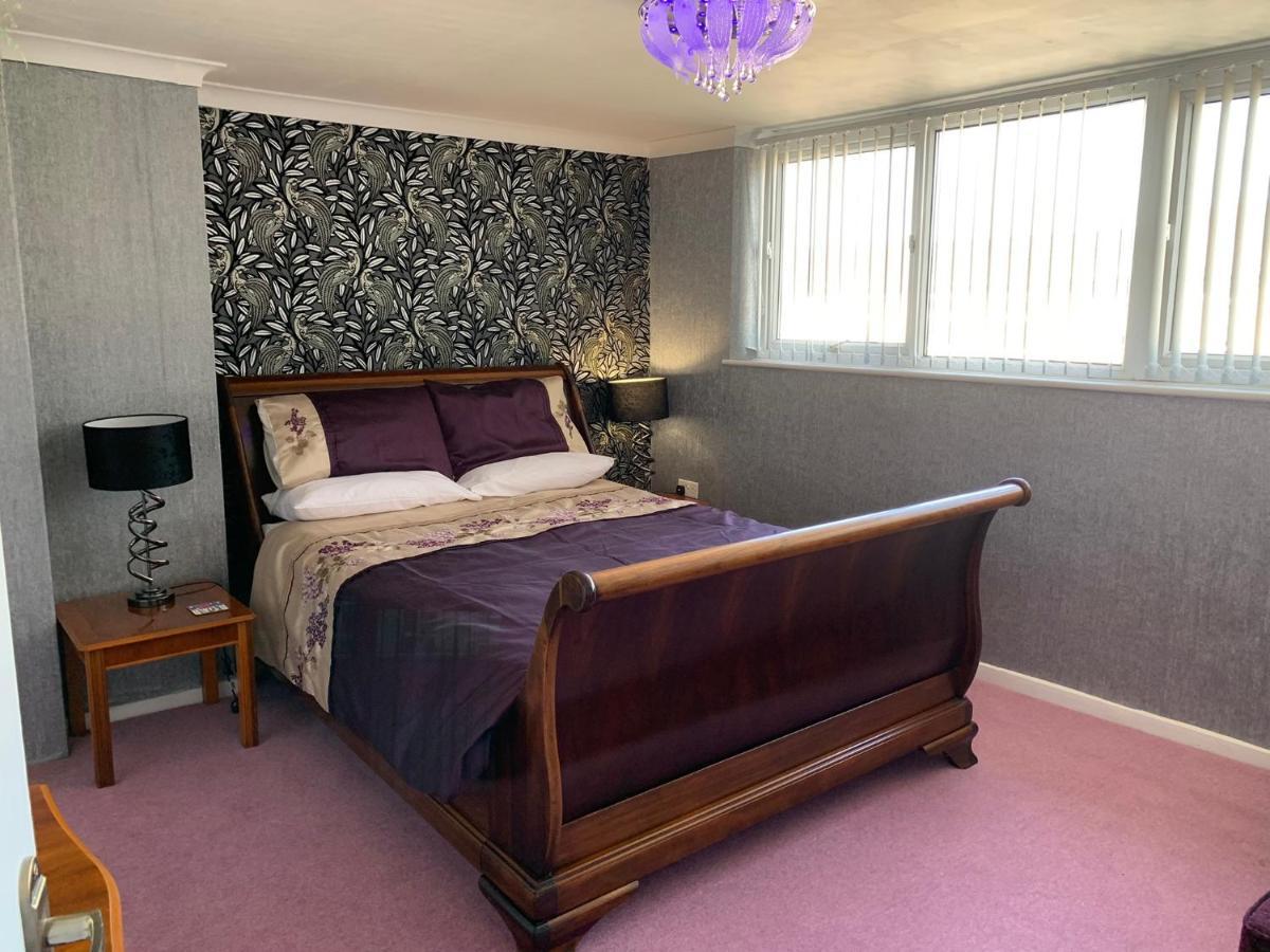 Heather Glen. Six Bedroom Home Near The Sea. Blackpool Kültér fotó
